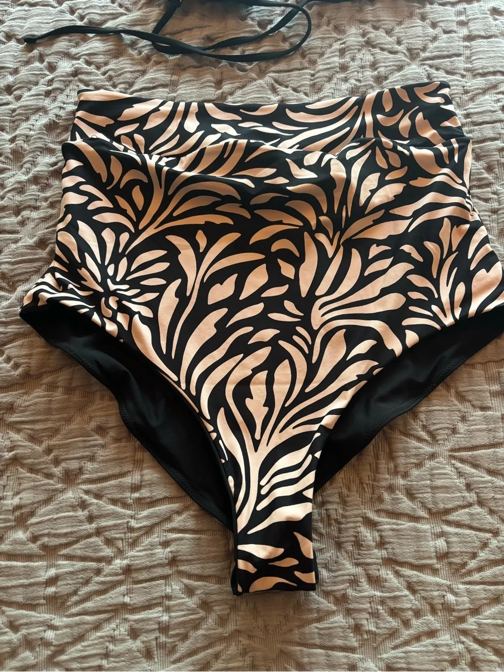 Aulieude Reversible Bikini Top + High Waist Bottoms